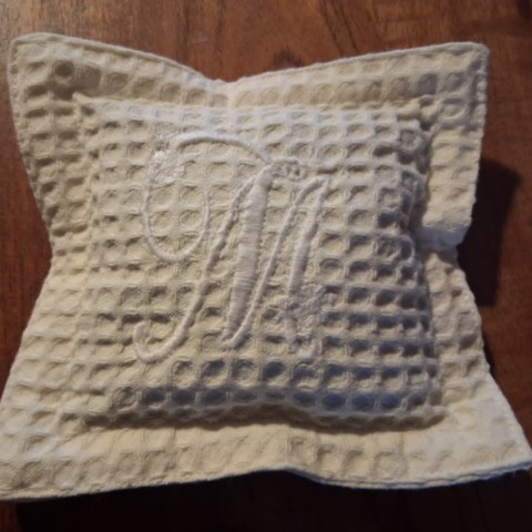 coussin de lavande brodé