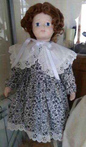 Poupée en papier maché